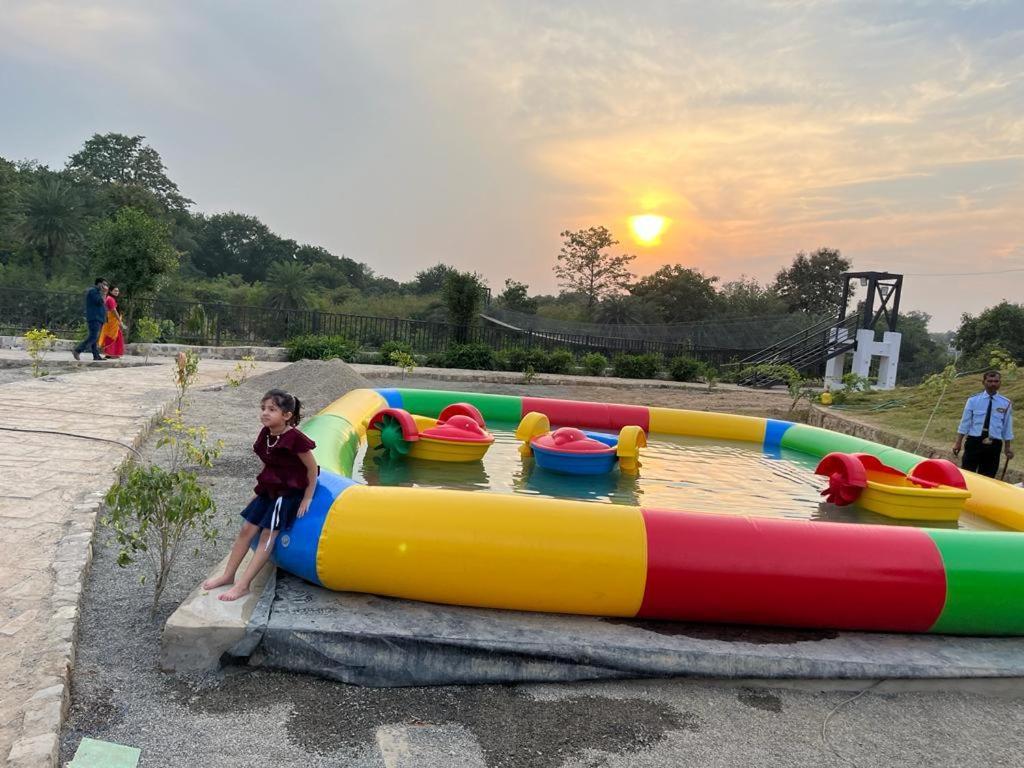 Hotel Eco Park Rewa Buitenkant foto