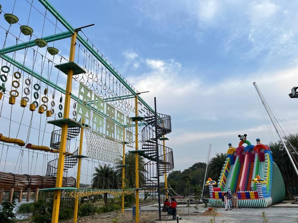 Hotel Eco Park Rewa Buitenkant foto