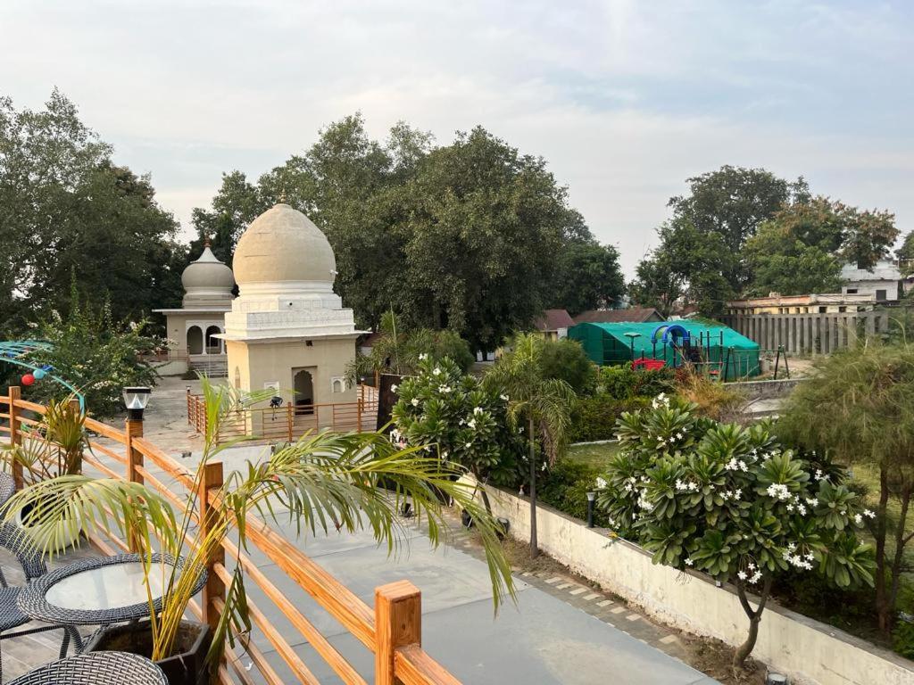 Hotel Eco Park Rewa Buitenkant foto