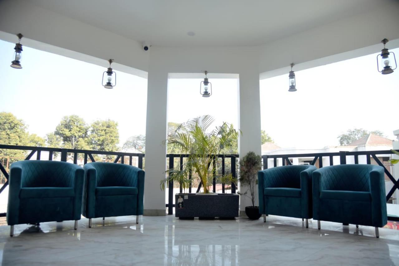 Hotel Eco Park Rewa Buitenkant foto