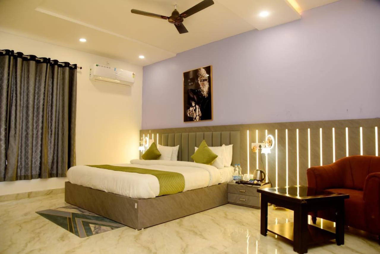 Hotel Eco Park Rewa Buitenkant foto