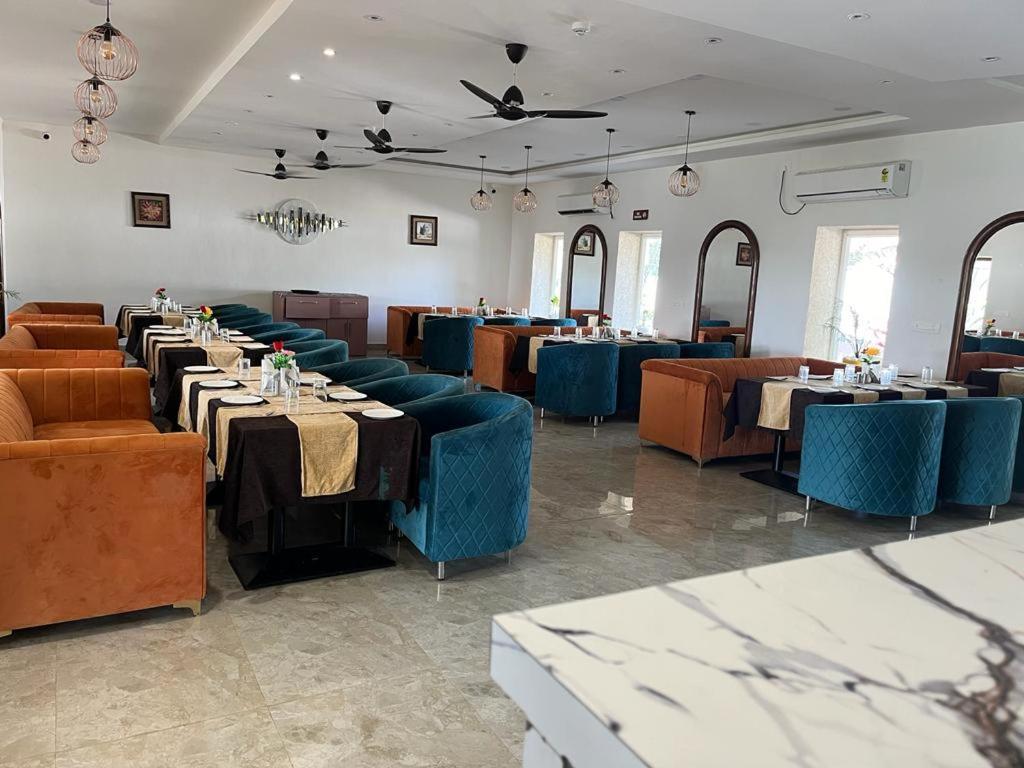 Hotel Eco Park Rewa Buitenkant foto